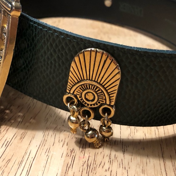 Vintage Leather Danier Reptile Grain Belt with gold-tone embellishment - Picture 3 of 10